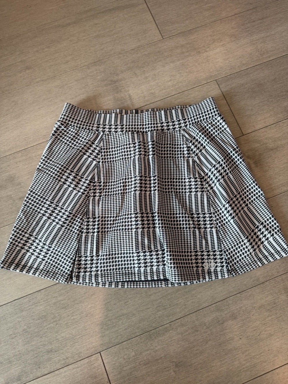 ALO Athletic Skirt with Built in Shorts